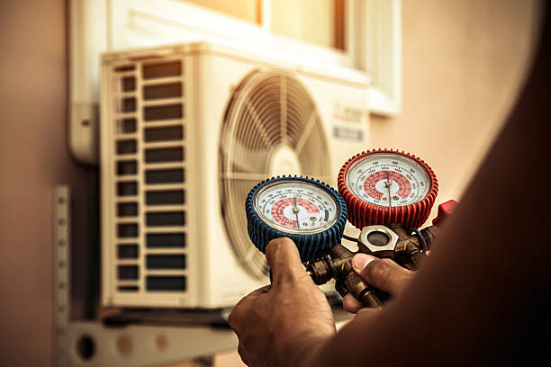 Professional Hvac technician working in Kingston, RI
